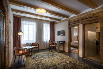 Фото номера Улучшенный двухместный номер с 1 кроватью Отель Castle Hotel Daniel г. Baraolt 2