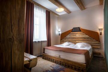 Фото номера Улучшенный двухместный номер с 1 кроватью Отель Castle Hotel Daniel г. Baraolt 3